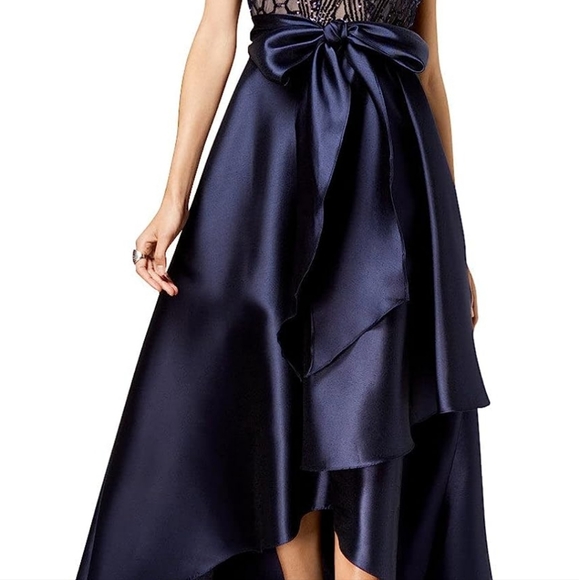 Dress - Picture 2 of 4